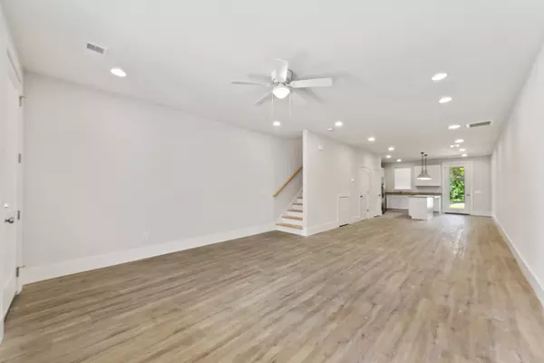 Summerville, SC 29483,503 N Walnut St