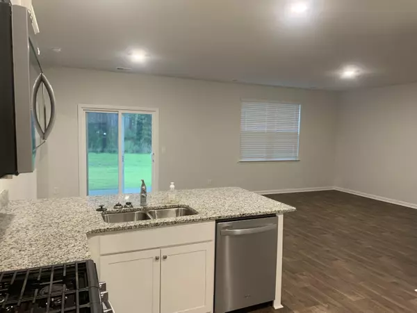 Summerville, SC 29486,374 Azore Way