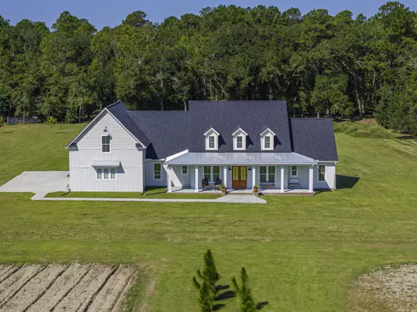 1014 Fire Hill Rd, Walterboro, SC 29488
