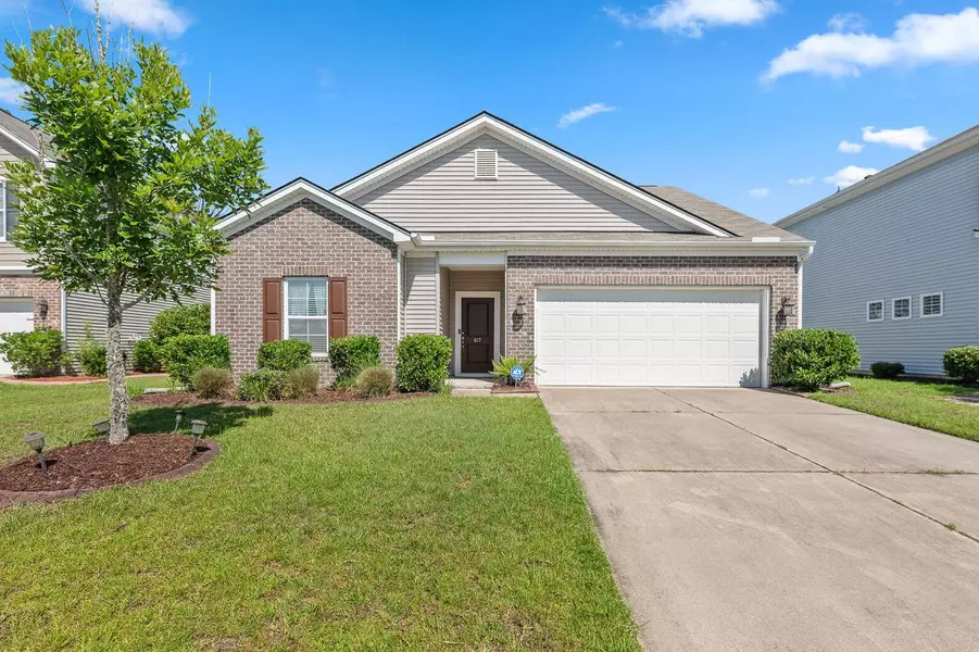 617 Zinnia Dr, Goose Creek, SC 29445