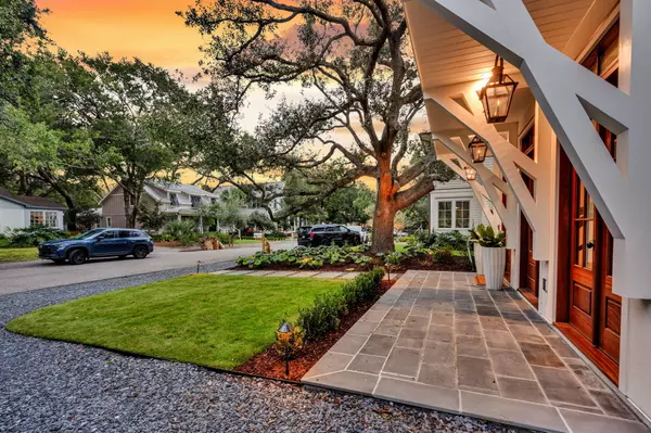 Mount Pleasant, SC 29464,747 Winthrop St