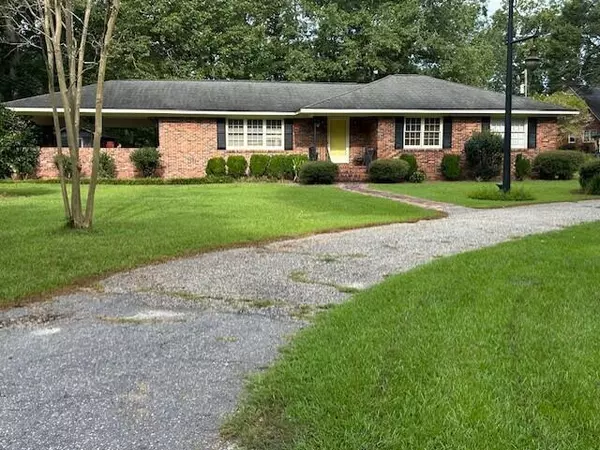 Manning, SC 29102,617 Pickwood Dr