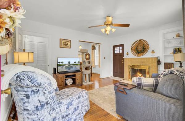 Hanahan, SC 29410,1211 Vienna Woods Rd