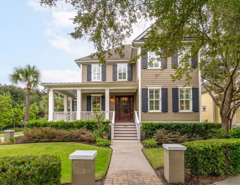 1709 Pierce St, Daniel Island, SC 29492