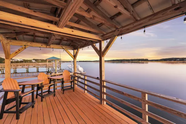 4586 Cape Island Dr, Awendaw, SC 29429