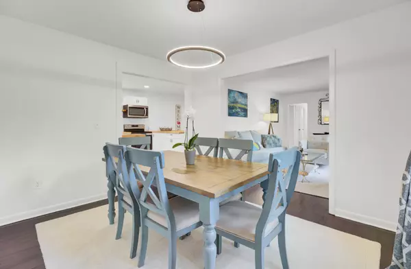 Charleston, SC 29407,1866 Ashley Hall Rd