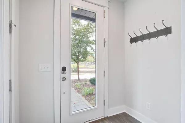 Mount Pleasant, SC 29464,1560 Hancock St #B-4