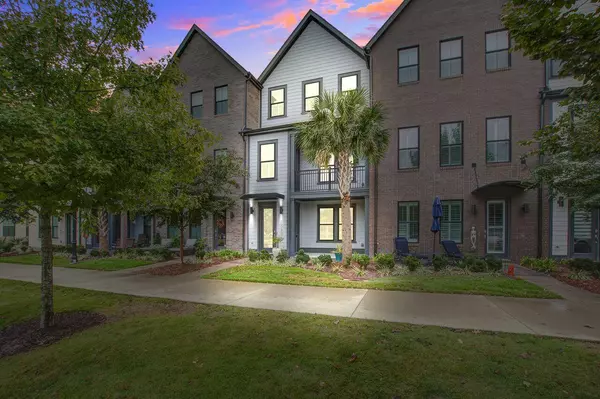 1560 Hancock St #B-4, Mount Pleasant, SC 29464