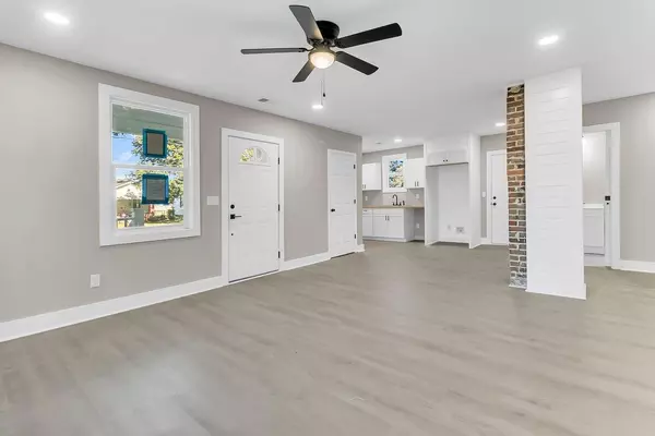 North Charleston, SC 29405,2208 Bailey Dr