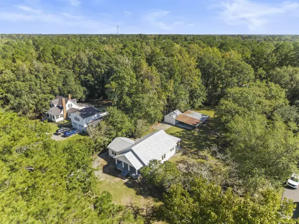 136 West St, Moncks Corner, SC 29461