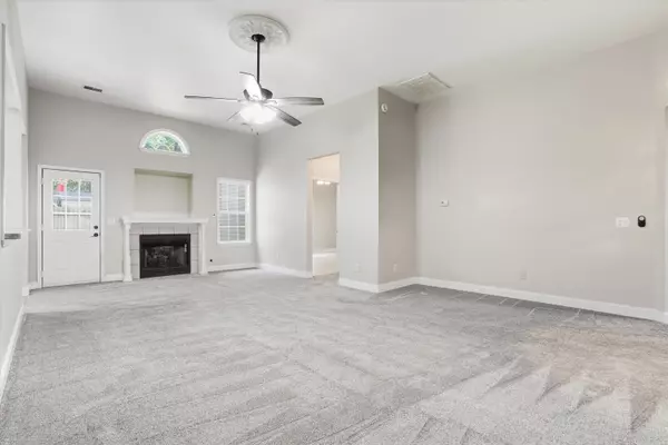 Summerville, SC 29486,106 Hialeah Ct