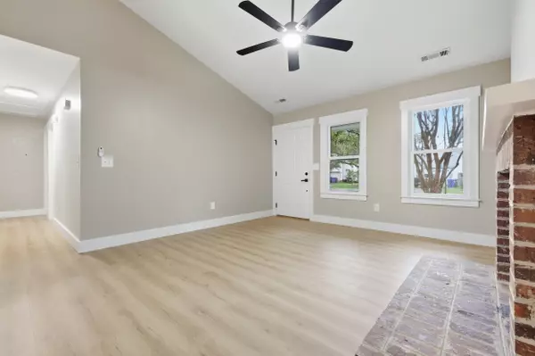 James Island, SC 29412,1107 Secessionville Rd