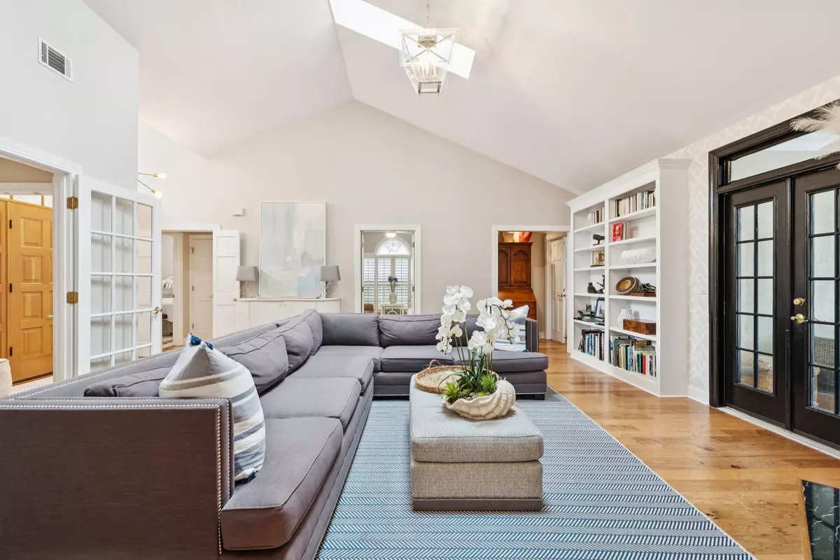 Mount Pleasant, SC 29464,601 Wading Ct