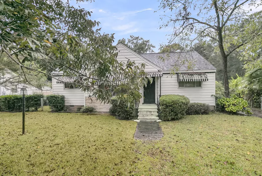 6943 Whitcomb Dr, North Charleston, SC 29406