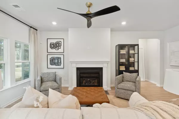 Summerville, SC 29485,1721 Locals St