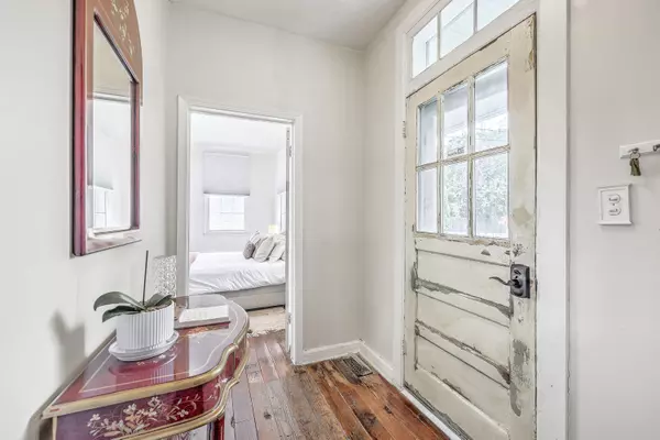 Charleston, SC 29403,8 Amherst St