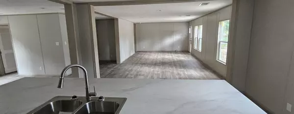 Eutawville, SC 29048,117 Martin Dr