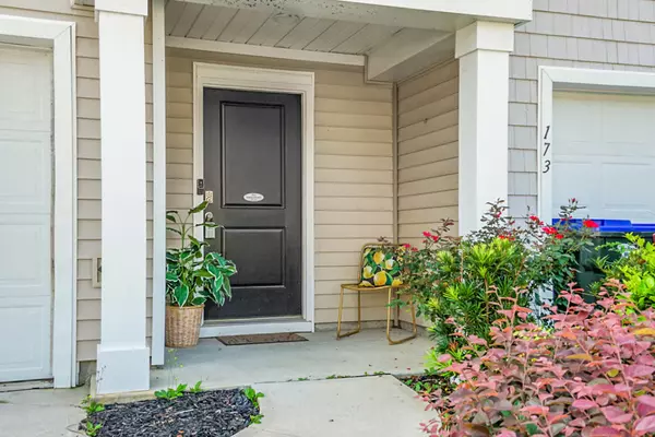 Summerville SC Home for Sale $ 274,998,AgentOwned Realty