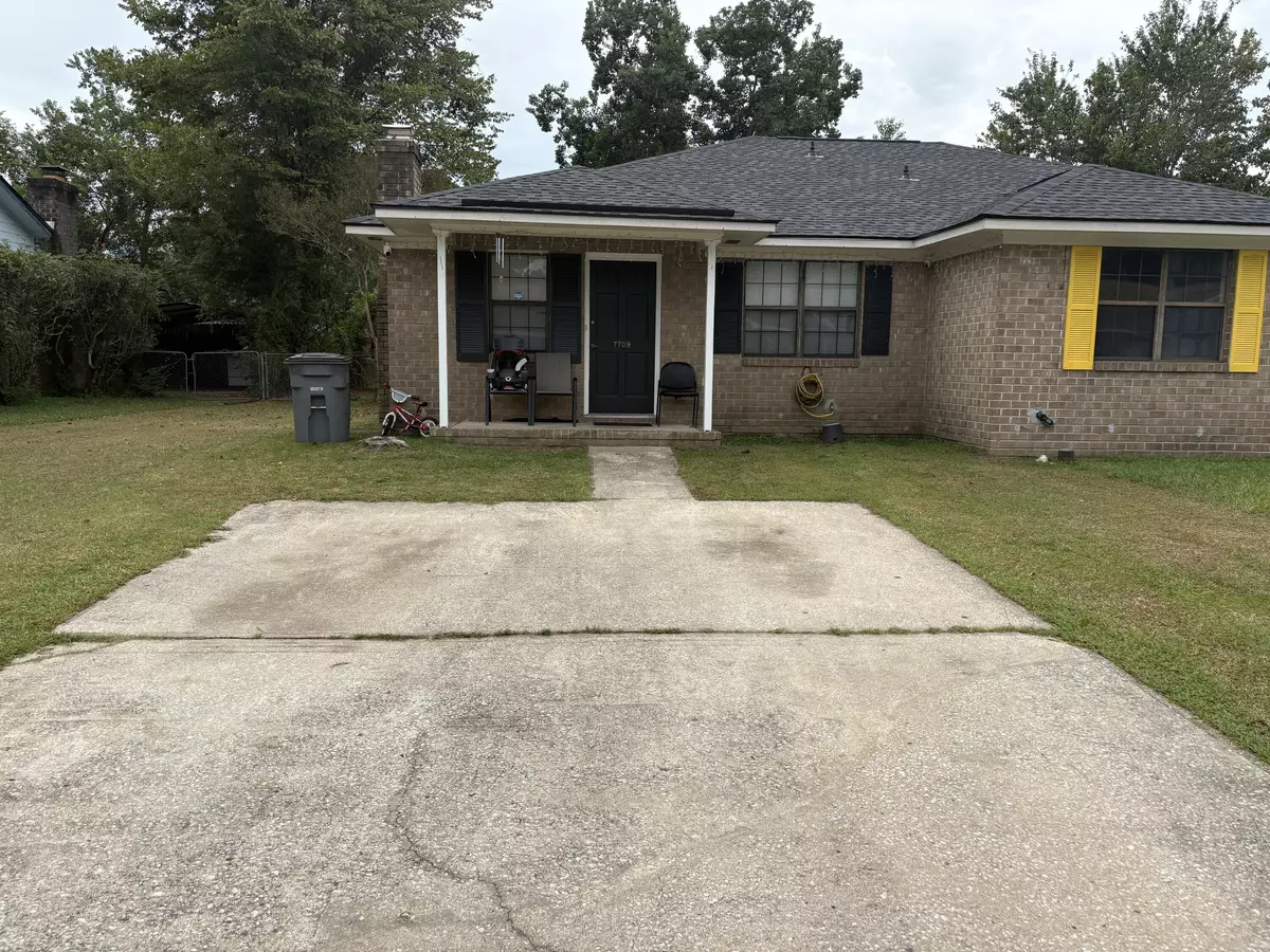 North Charleston, SC 29418,7709 Suzanne Dr