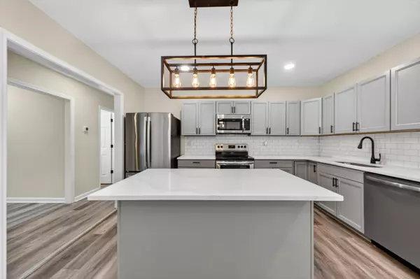 North Charleston, SC 29405,2116 Commander Rd