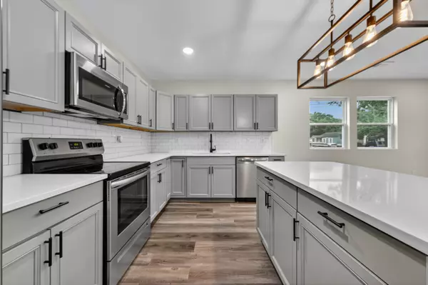 North Charleston, SC 29405,2116 Commander Rd