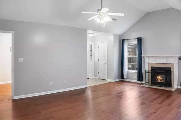 North Charleston, SC 29418,7856 High Maple Cir