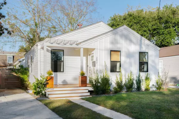 242 W Poplar St, Charleston, SC 29403