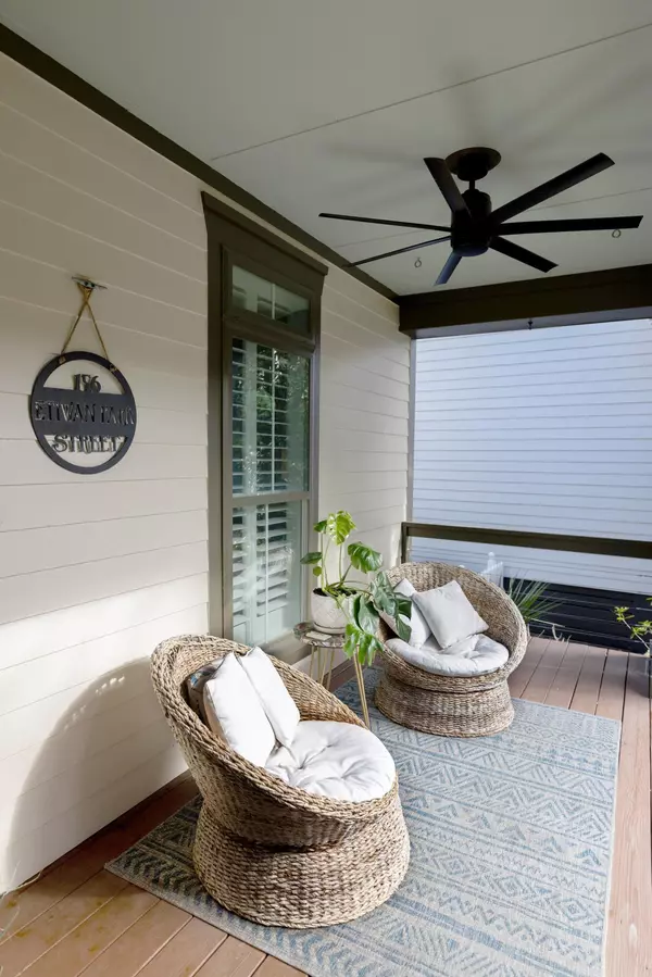 Charleston, SC 29492,156 Etiwan Park St