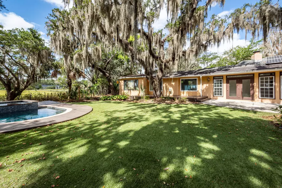 68 Chadwick Dr, Charleston, SC 29407