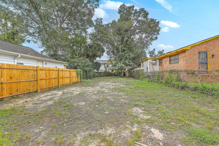 43 Poinsett St, Charleston, SC 29403