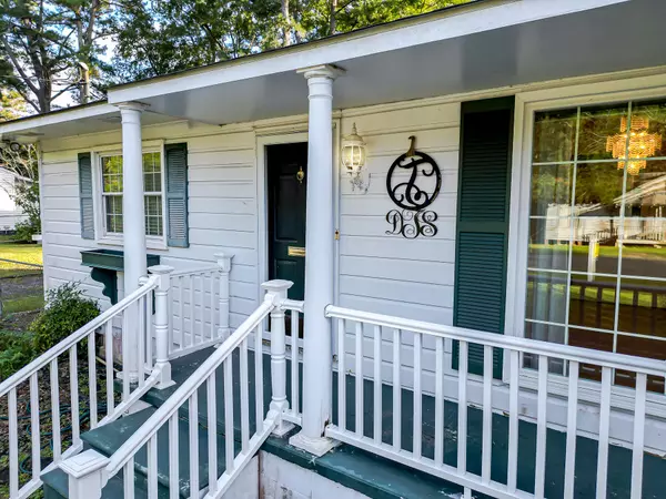 Andrews, SC 29510,109 W Hickory St