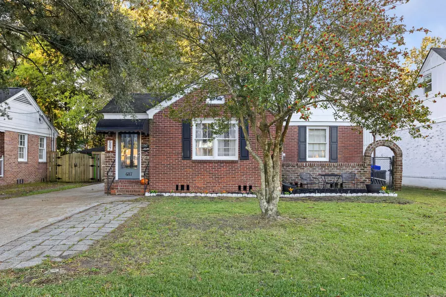 687 Savannah Hwy, Charleston, SC 29407