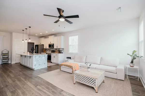 North Charleston, SC 29418,7807 Park Gate Dr