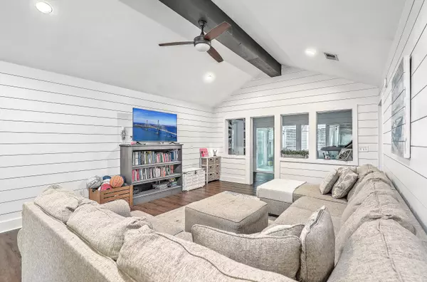 Mount Pleasant, SC 29466,1991 Armory Dr