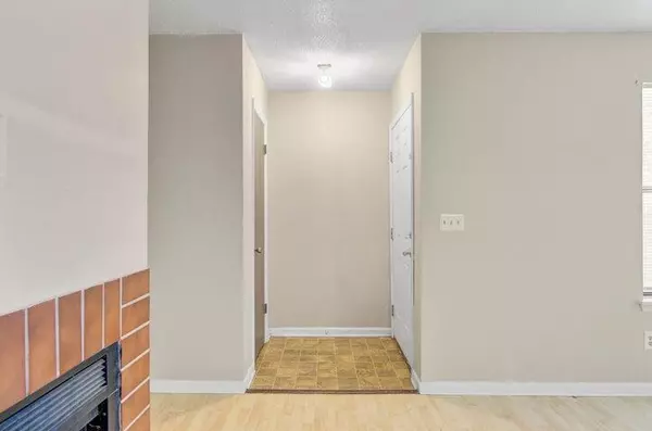 North Charleston, SC 29420,155 Dorchester Manor Blvd #A & B