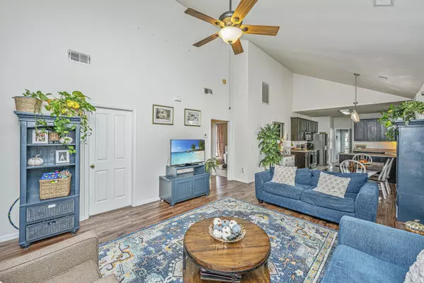 Summerville, SC 29483,107 Foxglove Ave