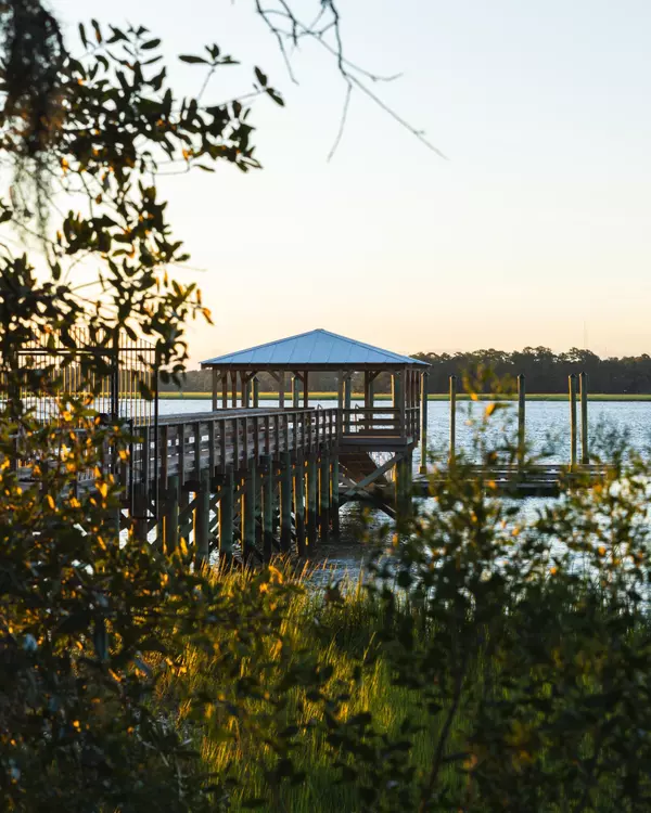 Daniel Island, SC 29492,109 Etta Way