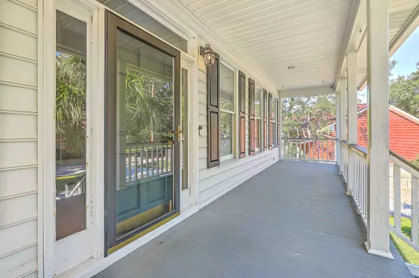 Summerville, SC 29483,317 Rutherford St