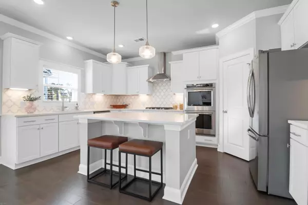 185 Whaler Ave, Summerville, SC 29486