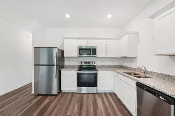 Summerville, SC 29486,185 Cotton Leaf Blvd