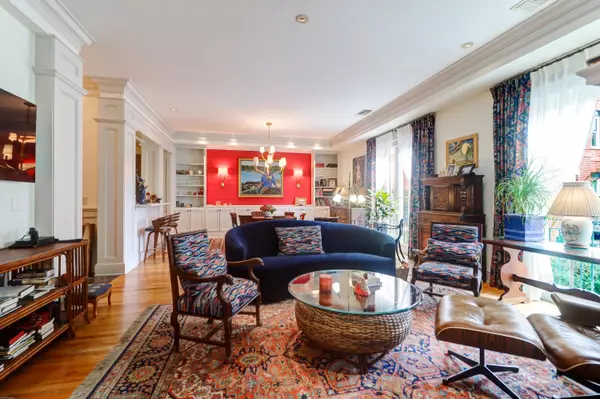 Charleston, SC 29401,1 Vendue Range Range #F