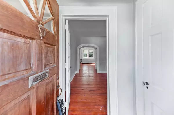 Charleston, SC 29414,319 Grove St