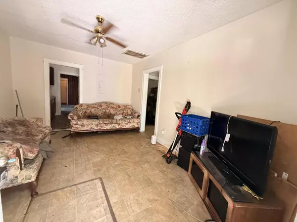 North Charleston, SC 29405,4712, 4756 Hassell Ave