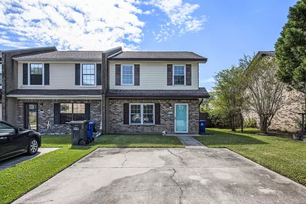 5737 Dewsbury Ln, North Charleston, SC 29418