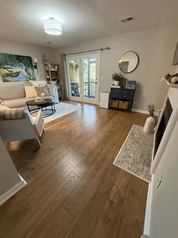 Mount Pleasant, SC 29464,1080 Marsh Court Ln