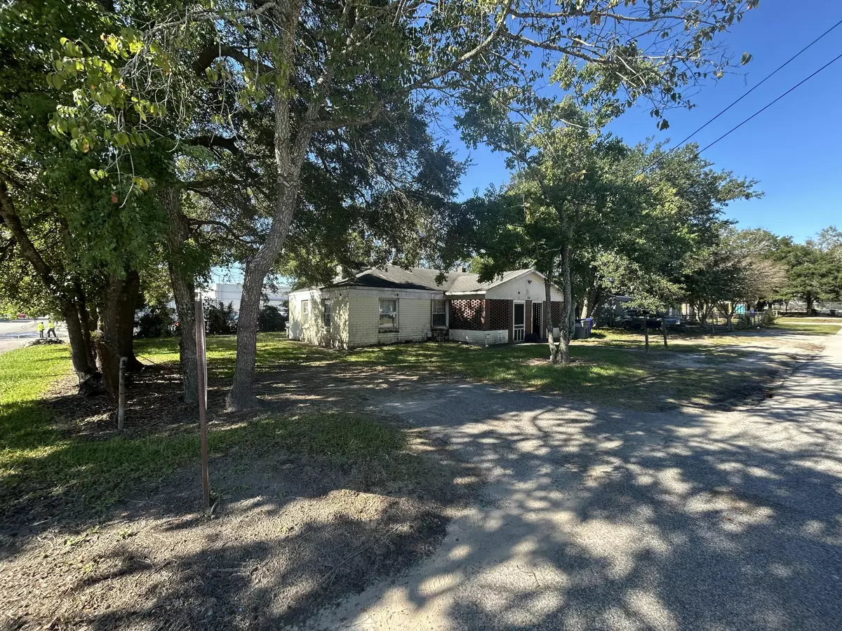 North Charleston, SC 29405,3313 Goldenrod St