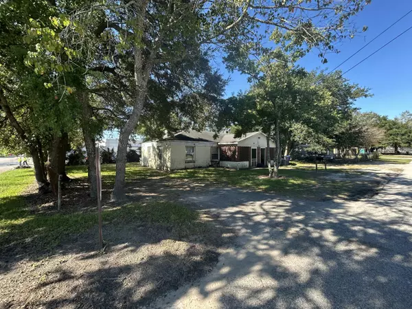 3313 Goldenrod St, North Charleston, SC 29405