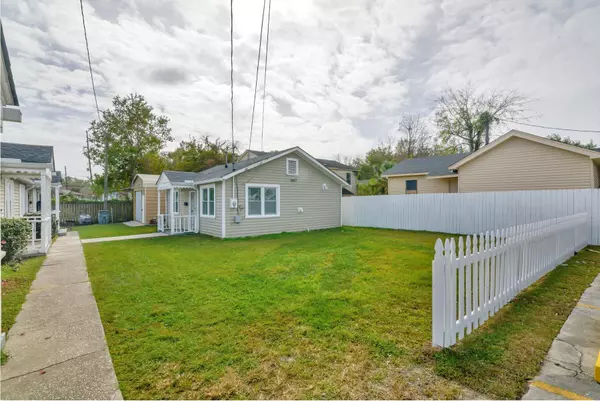 1807 Dayton St #D, North Charleston, SC 29405