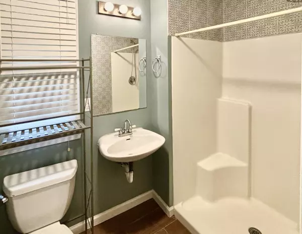 Summerville, SC 29483,524 W Carolina Ave #A