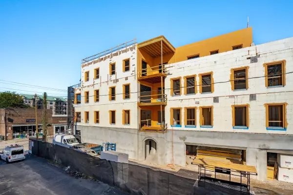 Charleston, SC 29401,284 Meeting St #203